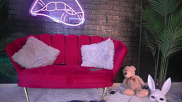 Snapshot of ScarlettQuate chatting on January 2025 05:59:01 PM ScarlettQuate online show from January 2025 05:59:01 PM