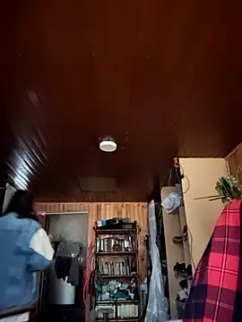 Snapshot of _Laary chatting on September 2025 08:53:02 PM Laary online show from September 2025 08:53:02 PM