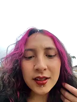 Snapshot of _Laary chatting on September 2025 09:48:02 PM Laary online show from September 2025 09:48:02 PM