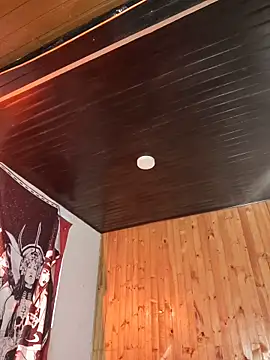 Snapshot of _Laary chatting on November 2025 09:14:01 PM Laary online show from November 2025 09:14:01 PM