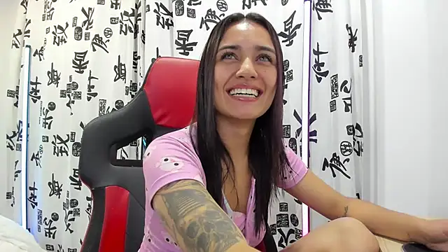 Snapshot of Dalia_D chatting on March 2025 02:30:02 AM Dalia D online show from March 2025 02:30:02 AM