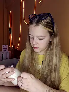 Snapshot of -veranito- chatting on March 2025 03:03:02 AM -veranito- online show from March 2025 03:03:02 AM