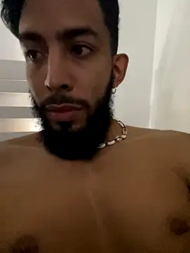 Alessandro  Rossi online show from November 2025 06:29:01 PM