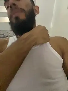 Alessandro  Rossi online show from November 2025 07:57:01 PM