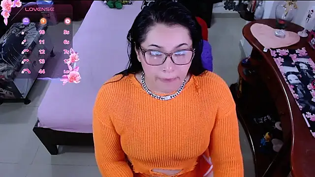 lufek23 online show from March 2025 10:16:02 PM