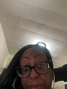 Goddesskarisma online show from December 2025 08:04:01 PM