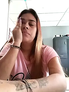 Snapshot of Latina_sexy1 chatting on February 2025 04:07:01 PM Latina sexy1 online show from February 2025 04:07:01 PM