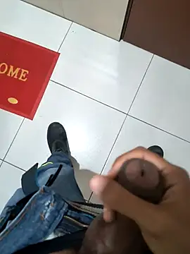 Snapshot of N-lS chatting on March 2026 02:13:02 PM N-lS online show from March 2026 02:13:02 PM