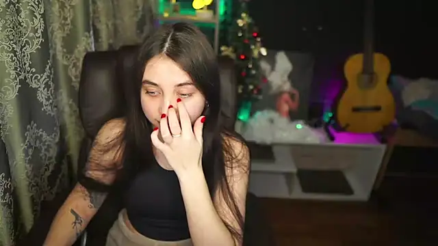 delicatedBailey online show from February 2025 05:29:02 AM