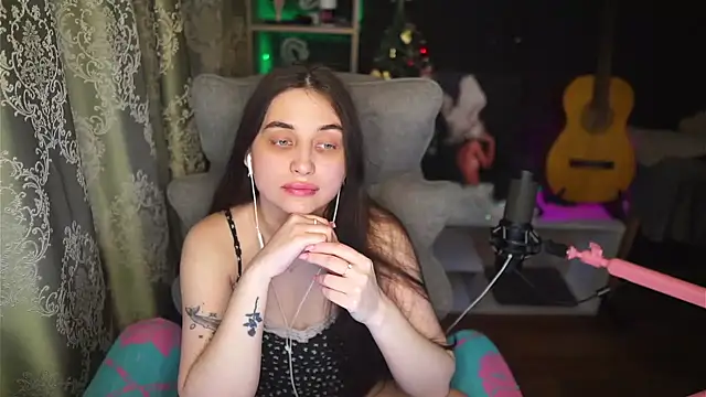 delicatedBailey online show from May 2026 02:00:01 PM