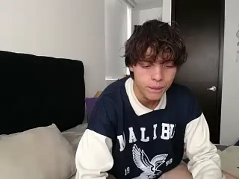 Santiago kiler online show from February 2025 05:03:02 PM