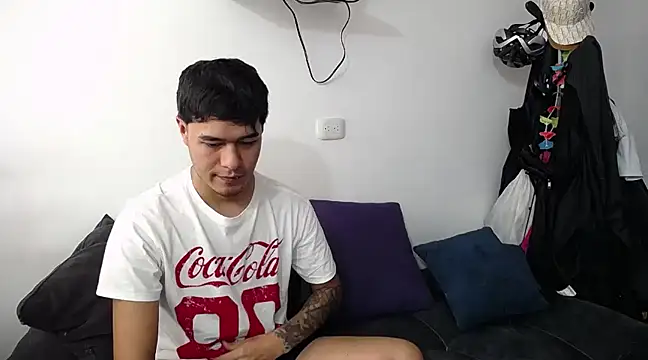 Santiago kiler online show from February 2025 04:04:02 PM