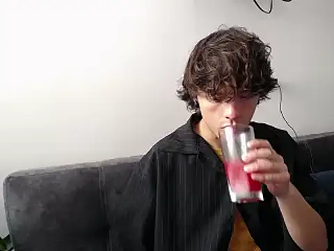 Santiago kiler online show from March 2025 01:51:01 PM