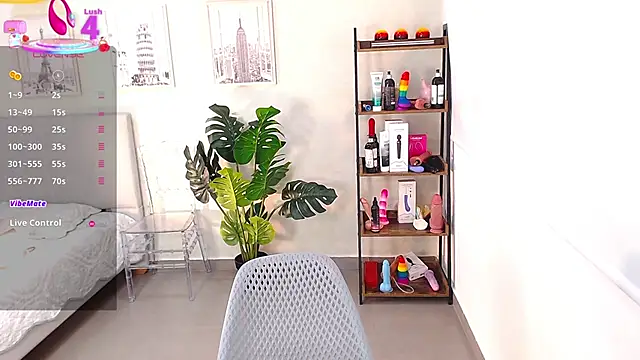 Sassy--Girl online show from March 2025 06:18:01 PM