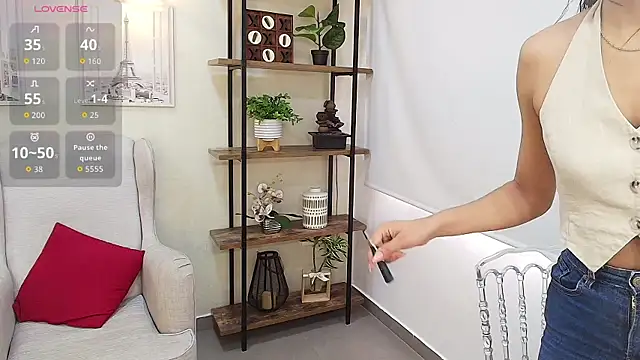 Sassy--Girl online show from January 2026 06:02:02 PM