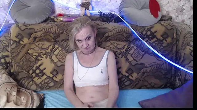 MissBekker online show from December 2024 06:13:02 AM