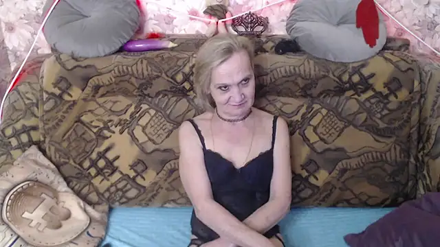 MissBekker online show from December 2024 12:52:02 AM