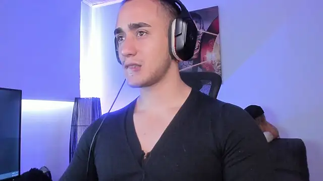 AlexRivera6 online show from December 2024 09:42:02 PM