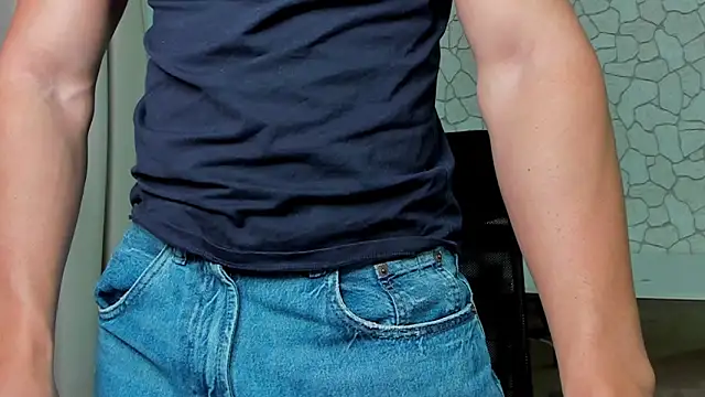 Snapshot of ClintMasters chatting on November 2025 06:23:01 AM ClintMasters online show from November 2025 06:23:01 AM