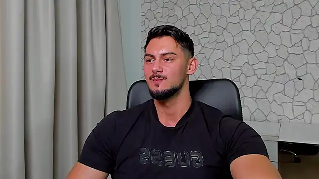 Snapshot of ClintMasters chatting on November 2025 06:33:01 AM ClintMasters online show from November 2025 06:33:01 AM