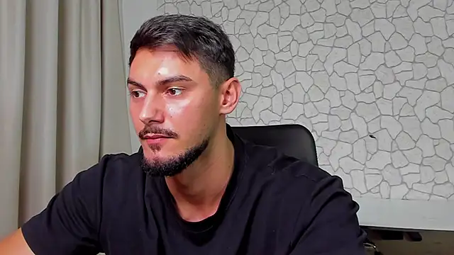 Snapshot of ClintMasters chatting on November 2025 07:52:02 AM ClintMasters online show from November 2025 07:52:02 AM