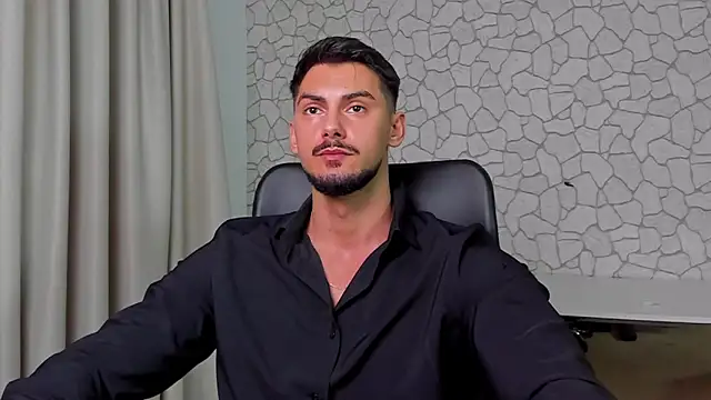 Snapshot of ClintMasters chatting on November 2025 05:32:02 AM ClintMasters online show from November 2025 05:32:02 AM