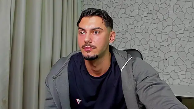 Snapshot of ClintMasters chatting on December 2025 06:08:02 AM ClintMasters online show from December 2025 06:08:02 AM