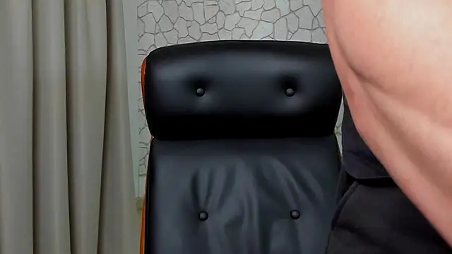 Snapshot of ClintMasters chatting on February 2026 07:18:01 AM ClintMasters online show from February 2026 07:18:01 AM