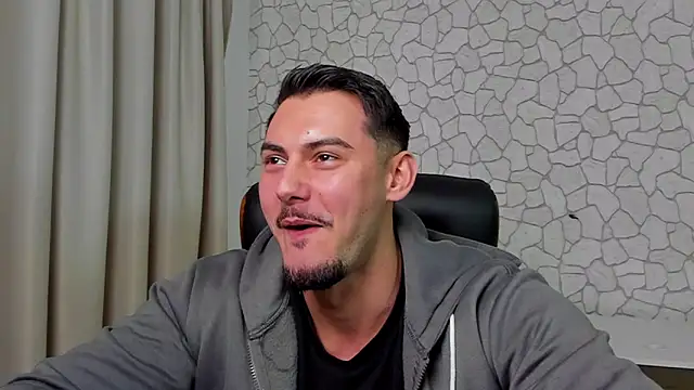 Snapshot of ClintMasters chatting on March 2026 05:57:01 AM ClintMasters online show from March 2026 05:57:01 AM