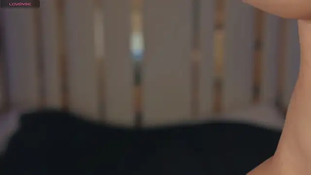 Daphne Moss online show from November 2025 01:55:02 PM