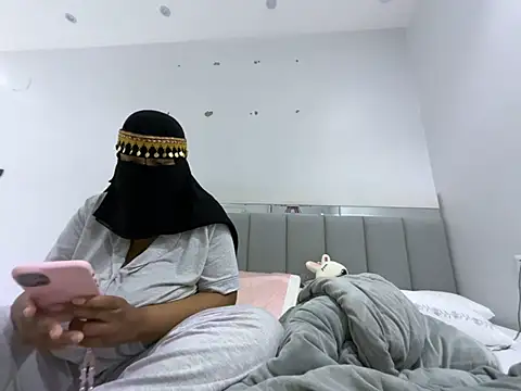 Submissive Arab online show from February 2025 08:32:01 PM