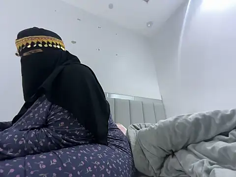 Submissive Arab online show from February 2025 11:15:01 PM