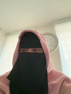 Submissive Arab online show from May 2026 05:20:02 PM