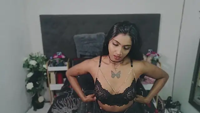 Snapshot of Delilah_Blazee chatting on June 2026 07:40:01 PM Delilah Blazee online show from June 2026 07:40:01 PM