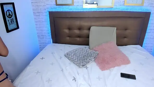 Snapshot of tamara_colliins_ chatting on March 2025 05:45:02 AM tamara colliins online show from March 2025 05:45:02 AM