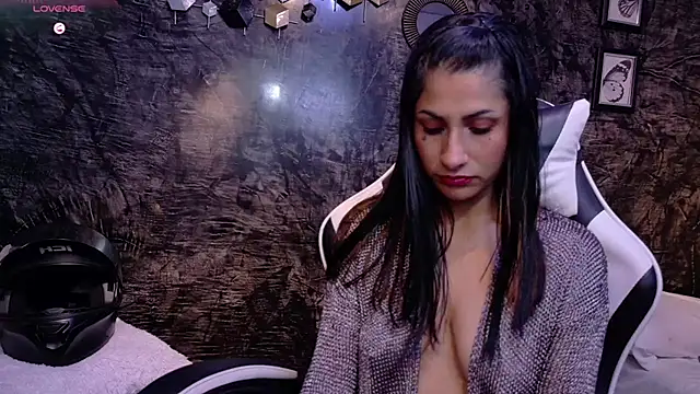 Snapshot of tamara_colliins_ chatting on March 2026 11:00:02 PM tamara colliins online show from March 2026 11:00:02 PM