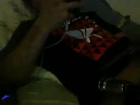 XjjripppX online show from October 2025 01:41:02 PM