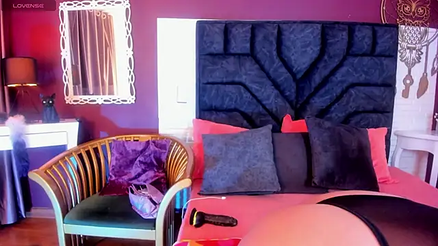 Mia-Bloom online show from March 2025 03:44:01 AM