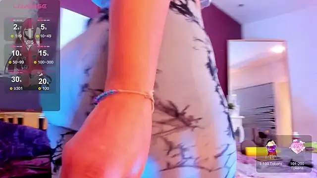 Mia-Bloom online show from March 2025 10:35:02 AM