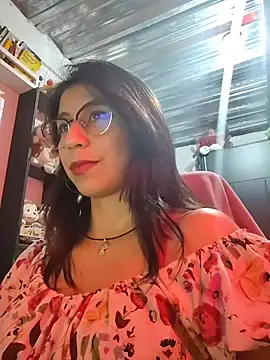 Snapshot of kateeen18 chatting on December 2025 03:12:03 AM kateeen18 online show from December 2025 03:12:03 AM