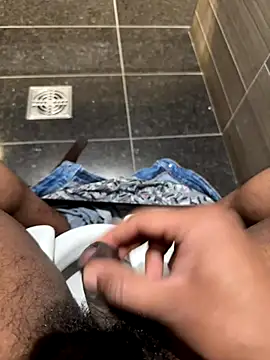 Snapshot of Pavan921 chatting on December 2025 05:21:01 PM Pavan921 online show from December 2025 05:21:01 PM