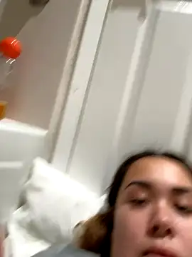 toxicamami online show from November 2025 09:15:01 PM