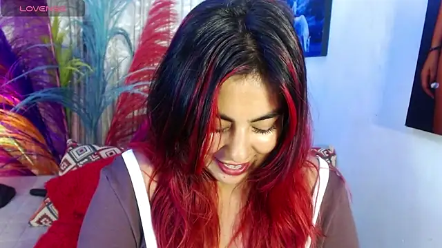 gatuwildhott online show from April 2026 07:00:02 PM