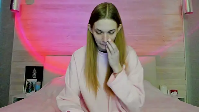 molly hunt  online show from February 2026 03:49:02 AM