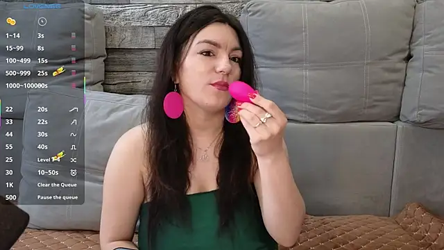 Vika loves you online show from May 2026 02:06:02 AM