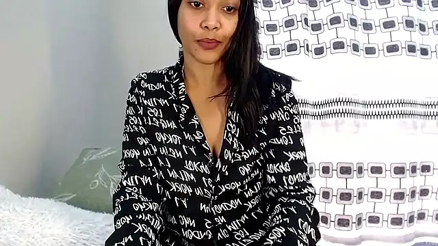  MoniqueLovay  online show from July 2026 11:14:01 AM