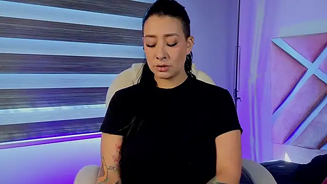 Snapshot of _kelly_hous36 chatting on February 2026 01:12:02 PM kelly hous36 online show from February 2026 01:12:02 PM