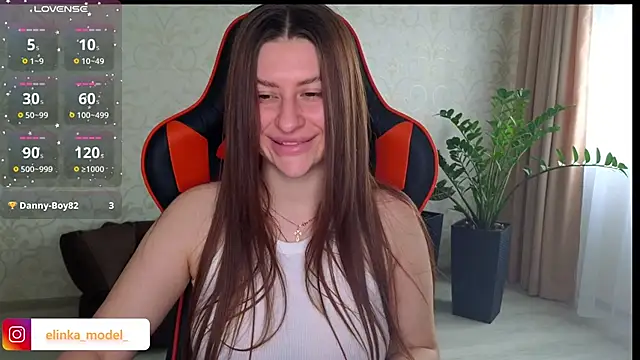 Snapshot of Elishka_ chatting on November 2025 07:53:01 AM Elishka online show from November 2025 07:53:01 AM