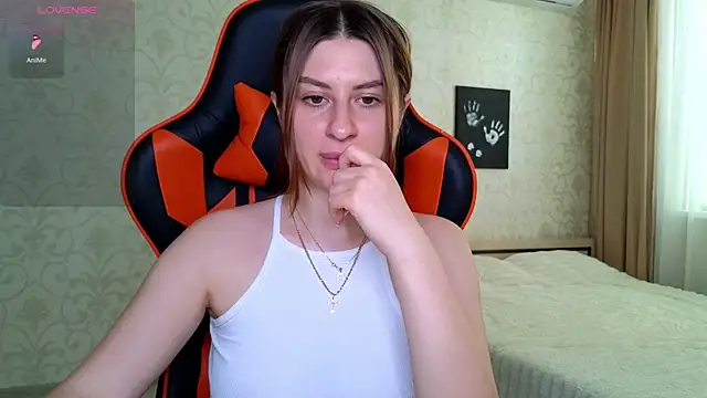 Snapshot of Elishka_ chatting on July 2026 03:06:02 AM Elishka online show from July 2026 03:06:02 AM