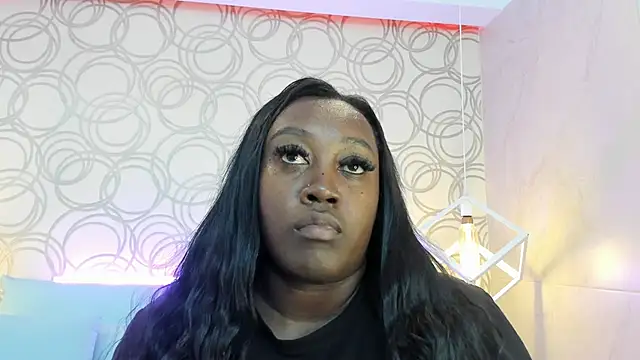 ShaniaBrownn online show from November 2025 07:39:02 PM